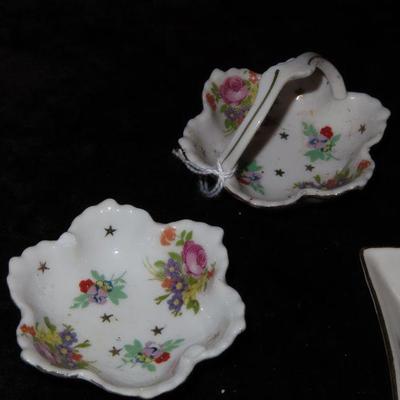 Vintage hand painted mini dishes