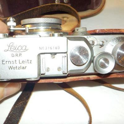 " Vintage Leica - D.R.P. Ernst Leitz Wetzlar / 35mm Camera".