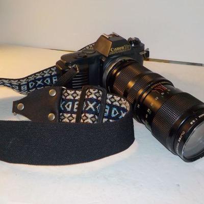 " Canon 35 mm. Camera T50 Programmed Auto with zoom lens"