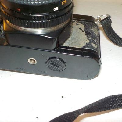 " Vintage Yashica FX-3 / 35 mm. Camera"