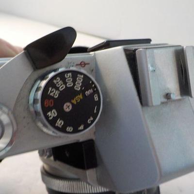 " Vintage Minolta 35 mm. SRT-101 Camera".