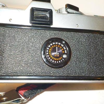 " Vintage Minolta 35 mm. SRT-101 Camera".