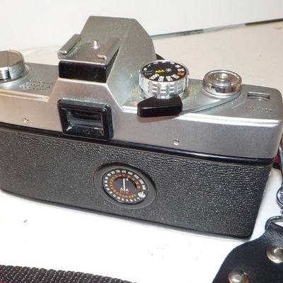" Vintage Minolta 35 mm. SRT-101 Camera".