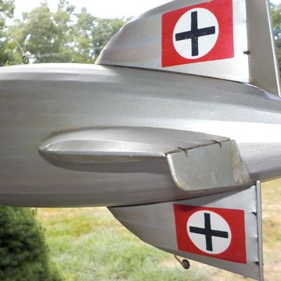 "Hindenburg Air ship Model" 