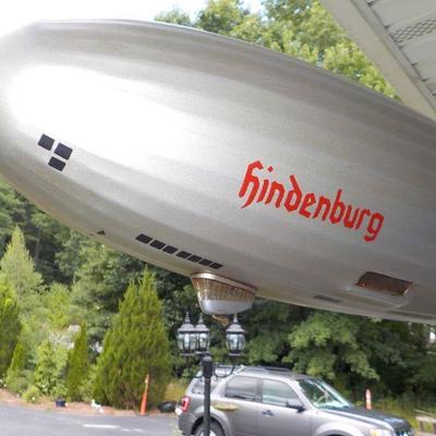 "Hindenburg Air ship Model" 