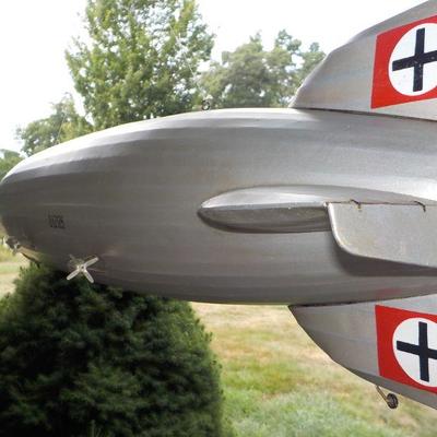 "Hindenburg Air ship Model" 