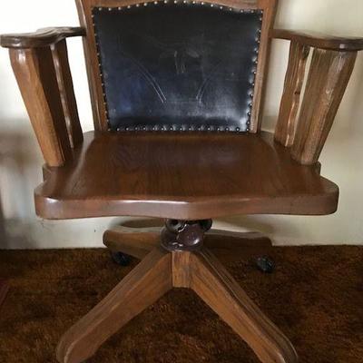 Oak Office Chair with Black Leather Steer Design