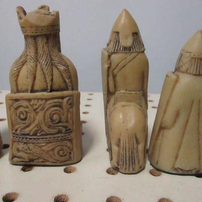 Lot 102 - Chess Pieces