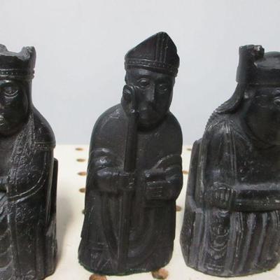 Lot 102 - Chess Pieces