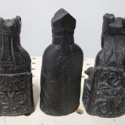 Lot 102 - Chess Pieces