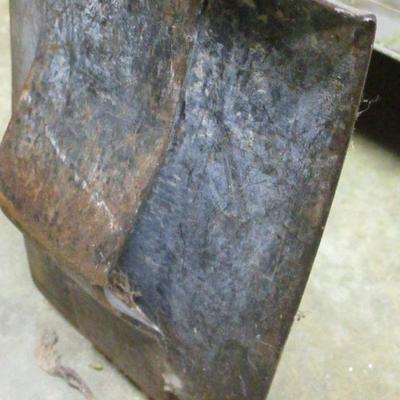 Lot 110 -  Shovels - Roofing Shovel
