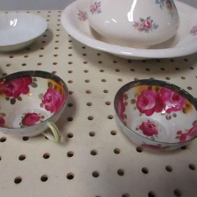 Lot 118 - Pitcher & Bowl - Cups & Saucers