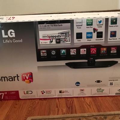 537: New 47â€ LG Flat Screen Smart TV