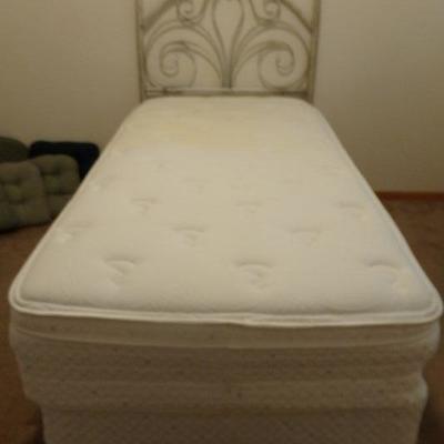 LOT 4 TWIN BED 2