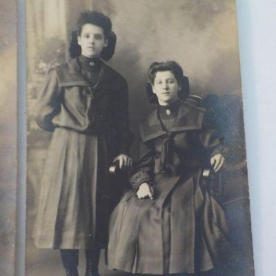 4 - Photo's of 1900's ladies, Original pictures.