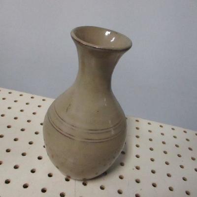 Lot 148 - Variety Of Pottery Items