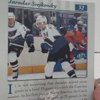 Donruss 97 Hockey hero's John LeClair and Jaroslav Svcjkovsky