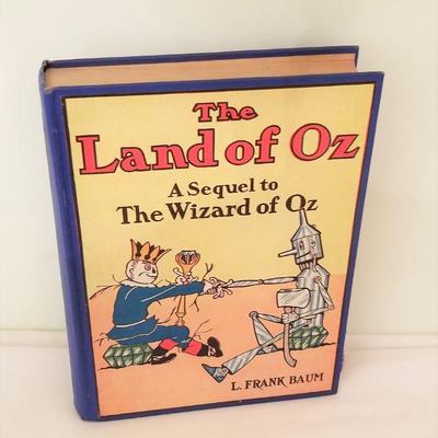 Lot #193  The Land of OZ (sequel to the Wizard of OZ) - 1939 edition