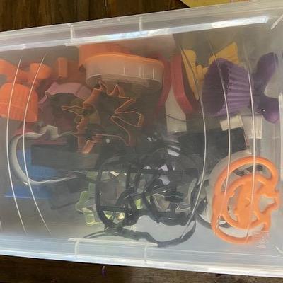 BUNDLE OF COOKIE CUTTERS, PANCAKE MOLDS, CUPCAKE HOLDERS