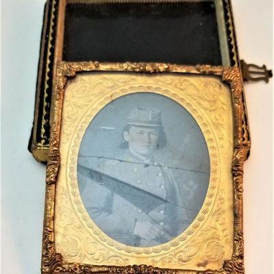 Lot #195  Fantastic, fresh to the market cased image - possible Confederate soldier