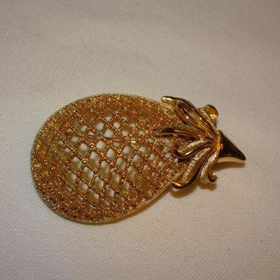 Gold Tone Egg Plant or Pineapple Pin 