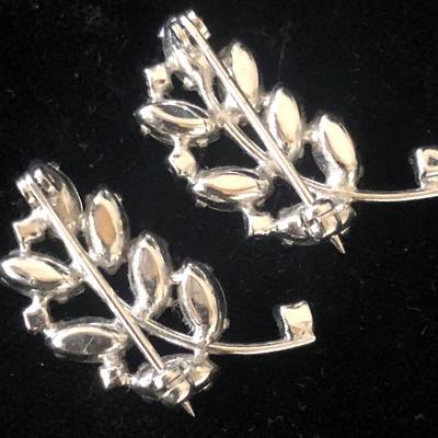 #5 2-Rhinestone Leaf Shaped Pins
