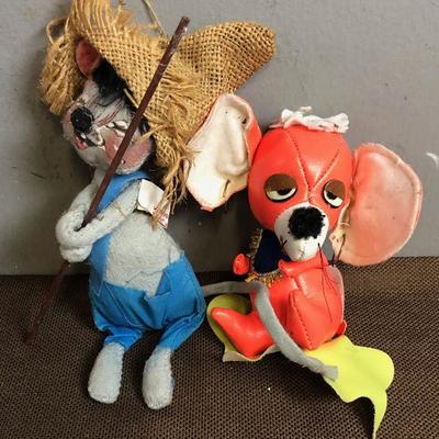 #54 (2) Mice 7" 