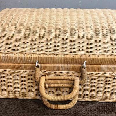 #72 Wicker Picnic Basket 