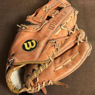 #76 Kevin McRenolds WILSON Ball Glove 