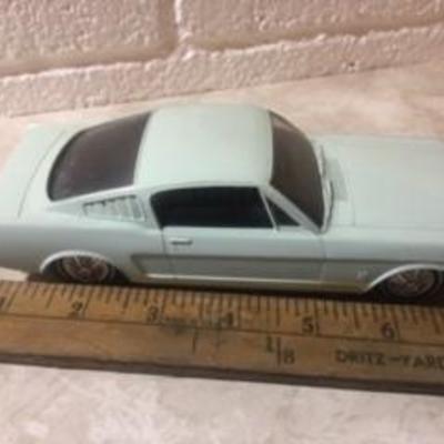 4-008 Vintage Philco Ford Mustang Fastback AM. Radio