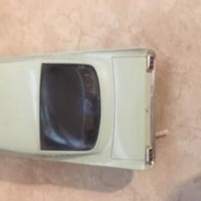 4-008 Vintage Philco Ford Mustang Fastback AM. Radio