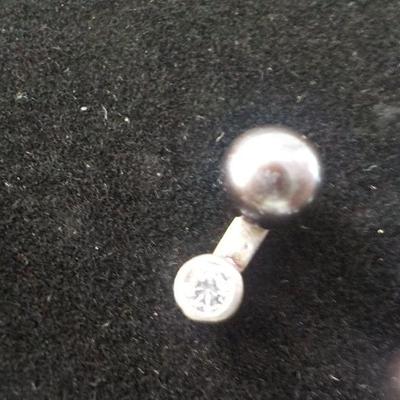 " Fresh water pearls necklace".