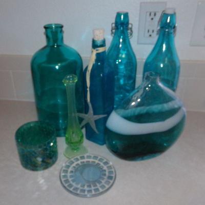 LOT 60  TEAL COLORED GLASS