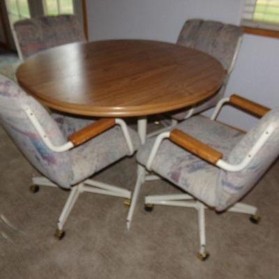 LOT 70  KITCHEN TABLE WITH 4 CHAIRS