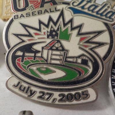 Coolest set of Pins " World Classics , Lard Bird, Lou Gehrig, Civil War, Russia."