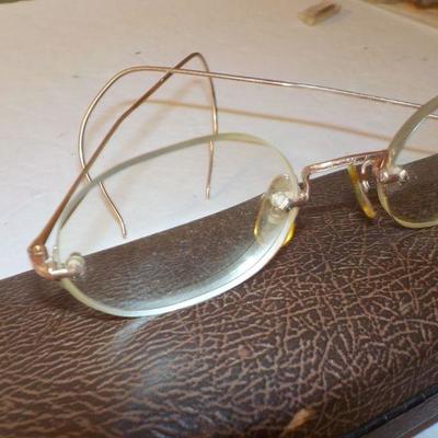  10 kt roll gold plate "Vintage Spectacles".