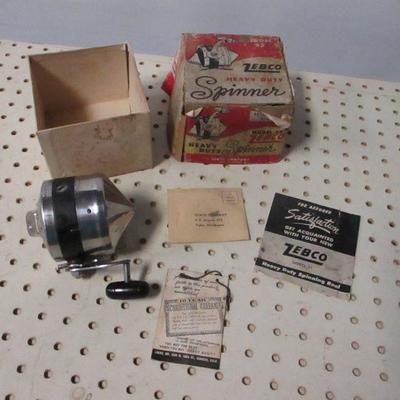 Lot 192 - Zebco Model 55 Heavy Duty Spinner Spincast Reel - Box - Manual