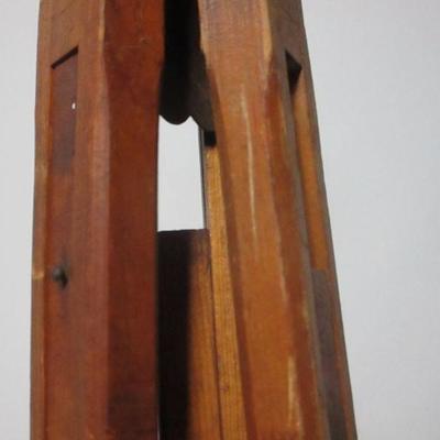 Lot 193 - Wooden Tripod