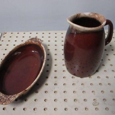 Lot 197 - Hull Small Pitcher & Platter