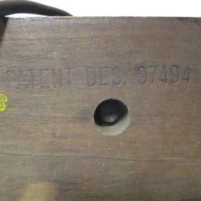 Lot 199 - Telechron Electric Clock