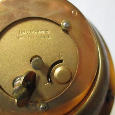 Lot 200 - Lux Clock Globe Style - Wind Up