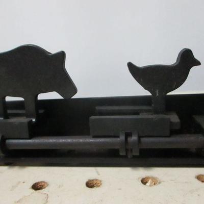 Lot 201 - Crosman Airguns Silhouette Target System - Model 538