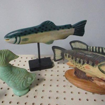 Lot 205 - Collectible Outdoor Decor