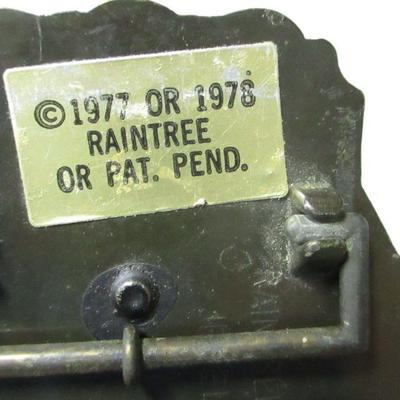 Lot 207 - Raintree Fish Belt Buckle & Fish Note Holder
