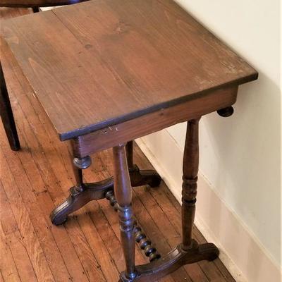Lot #275  Antique Small "Spool" table with drawer
