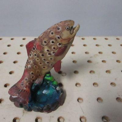 Lot 213 - Outdoor Decor - Fishing