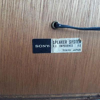 Vintage Sony     (LOT 20)