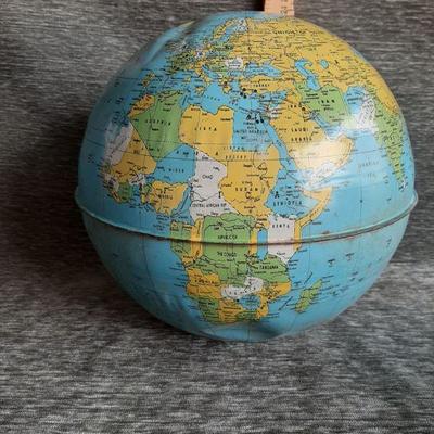 Vintage Globe     (LOT 34)