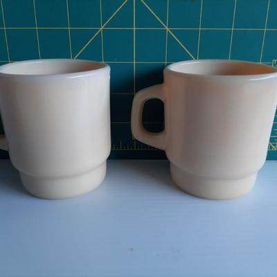 Vintage cups   (LOT 154) 