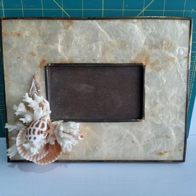 Vintage frame   (LOT 170)